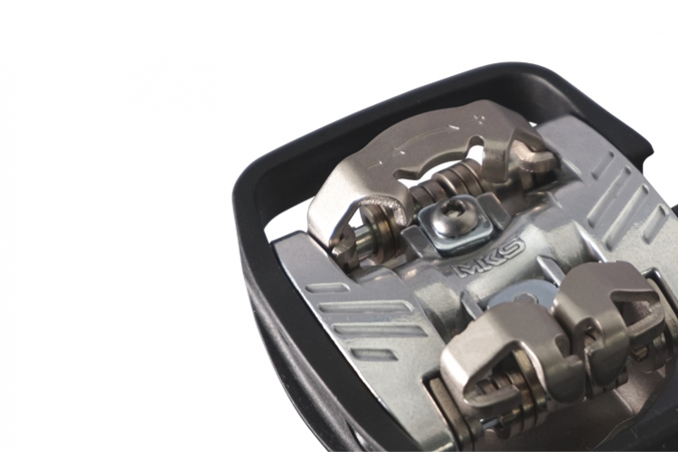 XCEL スプリングM KYB Excel-G Suspension Strut 339101